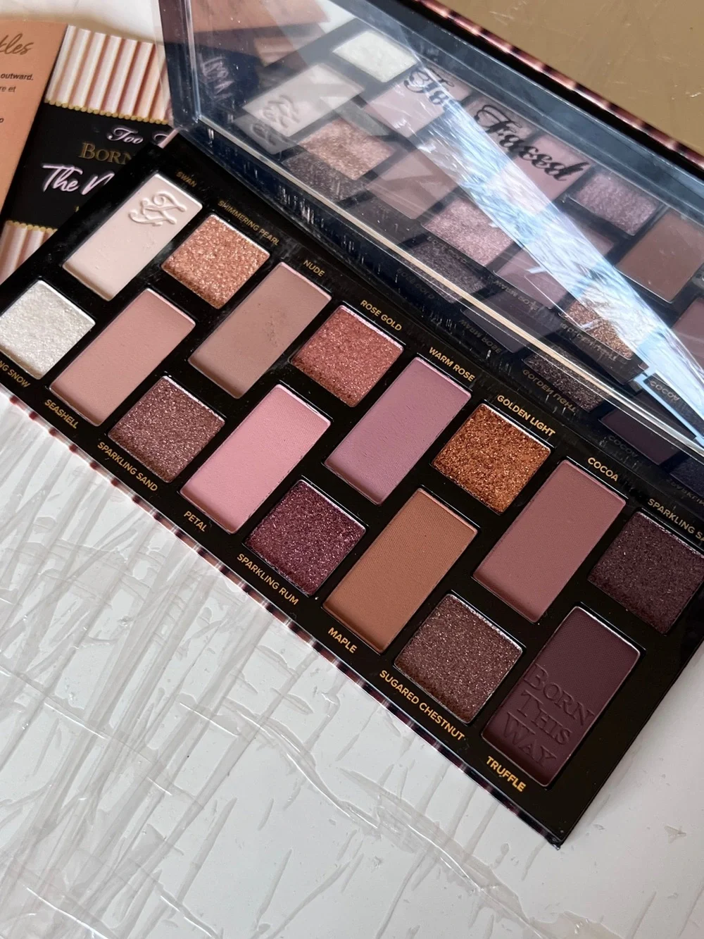 [Almost New]The Natural Nude & Pink Eyeshadow Palette - Pink Tones